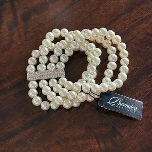 PREMIER DESIGNS Flawless Pearl Bracelet